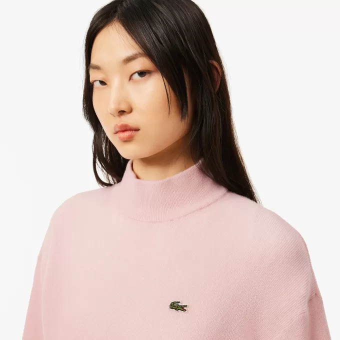 Afslappet pasform carded uld højhalset sweater