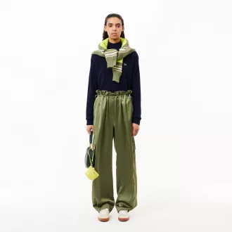 Afslappet pasform carded uld højhalset sweater