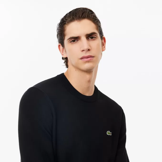 Monokrom sweater med rund hals