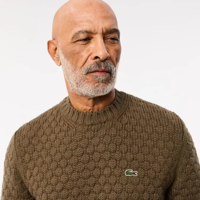 Tyk carded uld sweater med rund hals